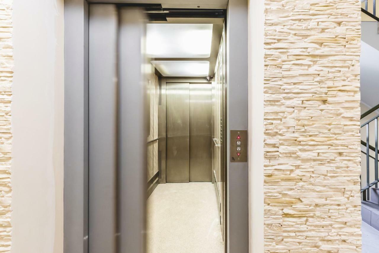 Apartament Niecala Kings Deluxe Люблин Екстериор снимка